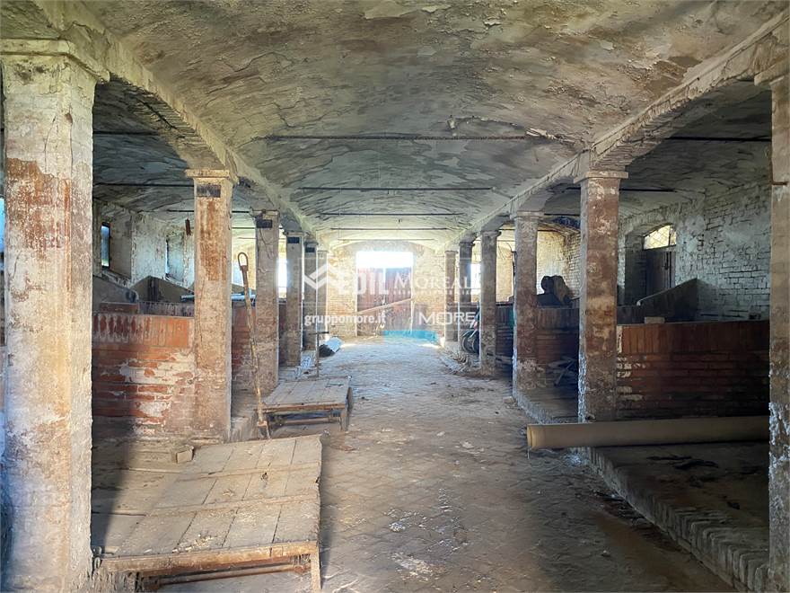 ED 2 - INTERNO STALLA